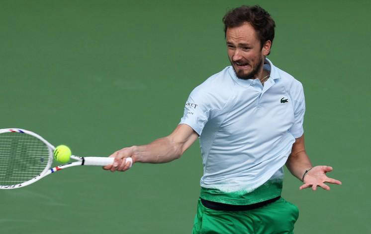 关于法国网球队血洗意大利网球队，梅德韦杰夫统治全场的信息