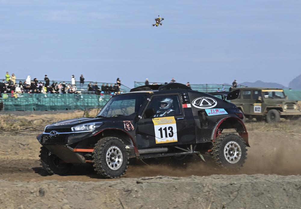 包含赛车决赛震撼开打,巅峰对决引爆全场的词条 包含赛车决赛震撼开打,巅峰对决引爆全场的词条