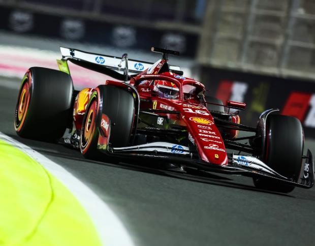 开云体育官方网站-红牛车队险胜迈凯伦，勒克莱尔惊艳四座