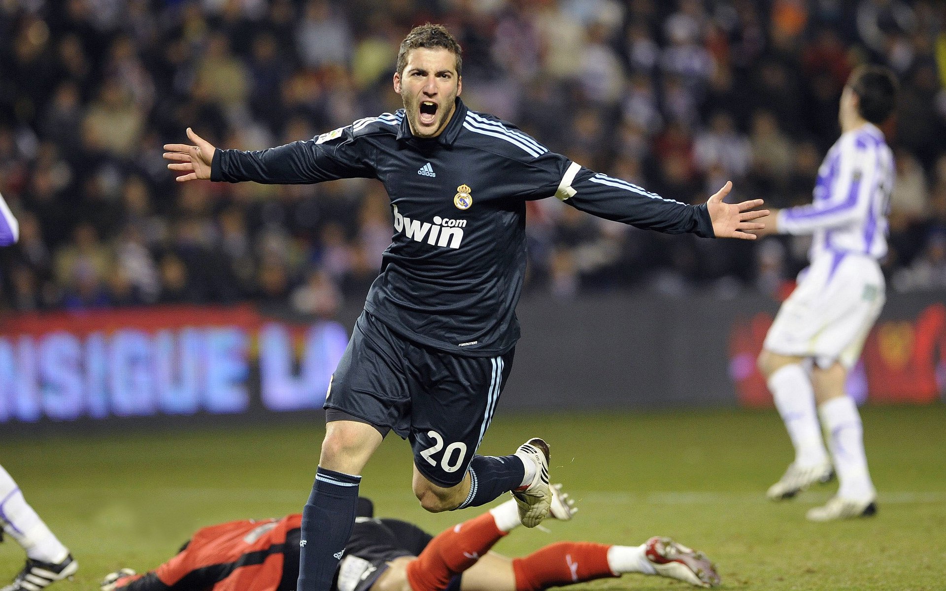 开云体育下载-压制与接管，当新兴力量改写旧秩序