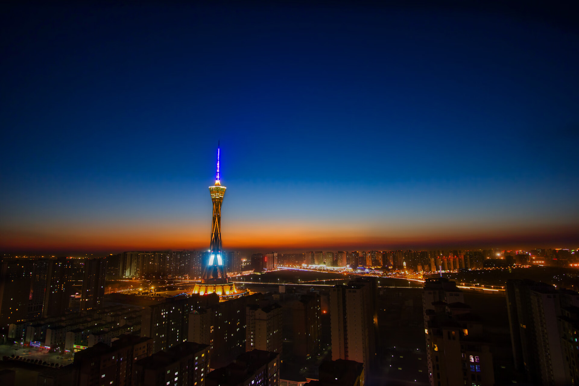 开云体育下载-瑞士1-0丹麦，奥亚尔萨瓦尔的节奏掌控艺术