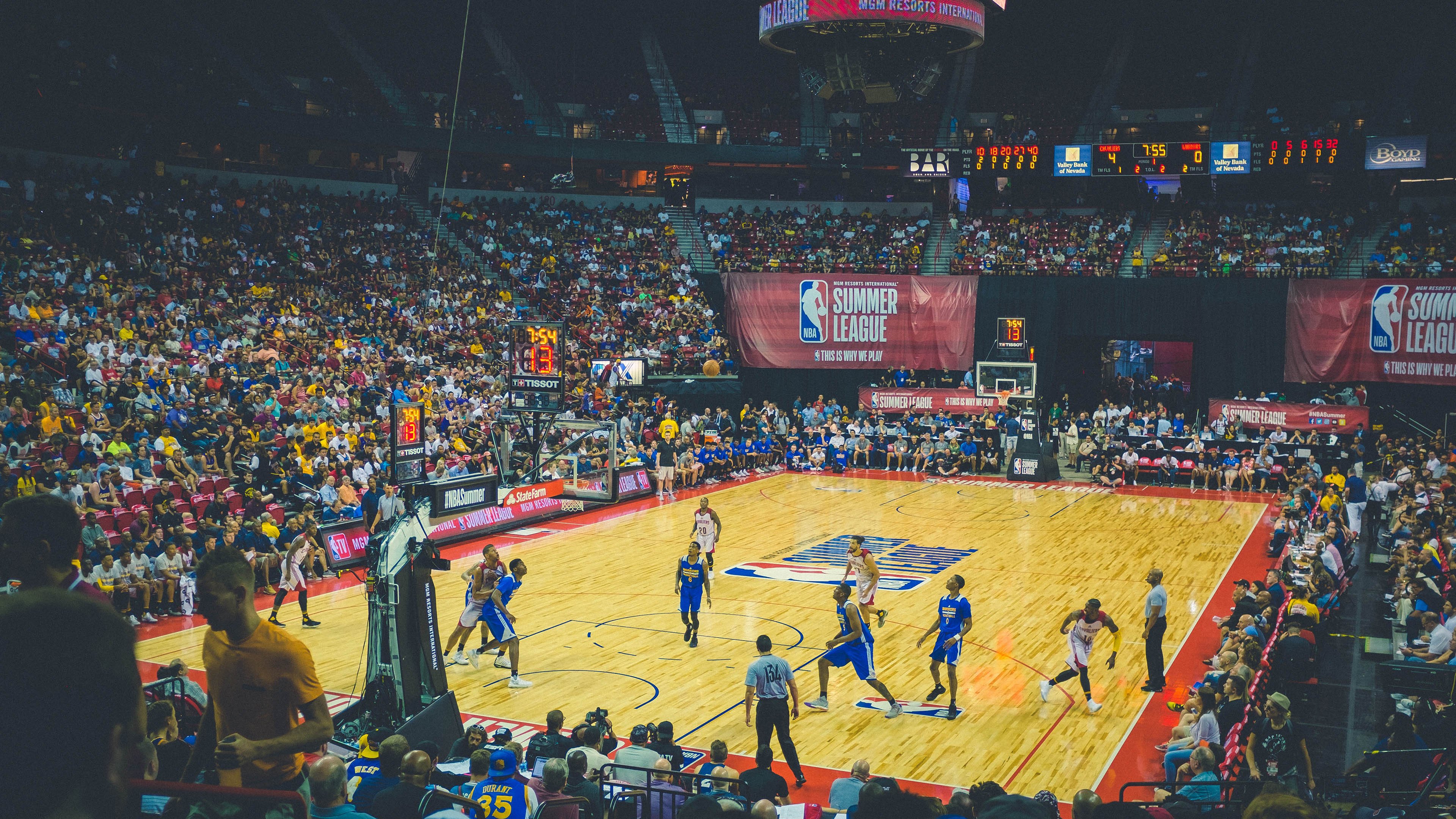 梦幻对决，阿森纳足球胜荷兰，京多安篮球冠NBA